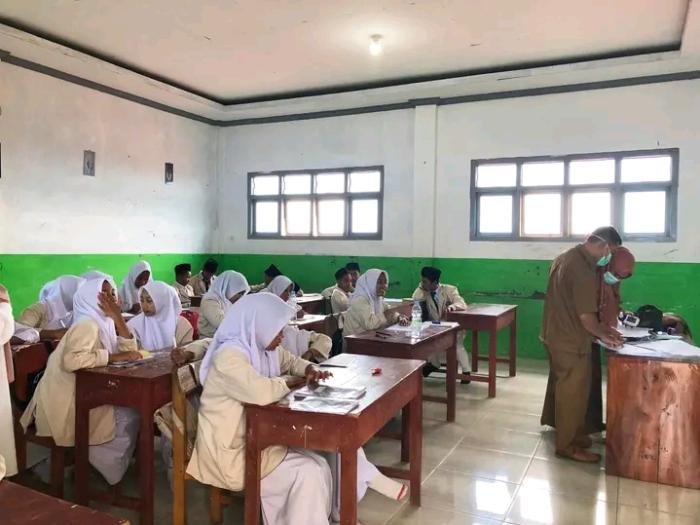 MTs Al Khikmah Kerinci Ikut Berpartisipasi Ajang Kompetisi Sains Madarsah (KSM) Tingkat Kabupaten Kerinci Tahun 2021 MTs Al Khikmah Kerinci Ikut Berpartisipasi Ajang Kompetisi Sains Madarsah (KSM) Tingkat Kabupaten Kerinci Tahun 2021